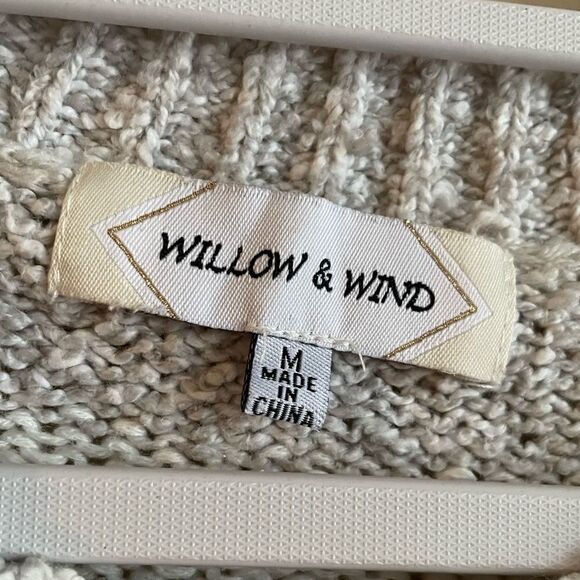 Willow & Wind silver and white Striped crew neck sweater sz M Slimming - Picture 7 of 7